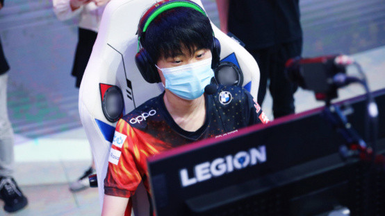 他的不懈努 他的不懈努