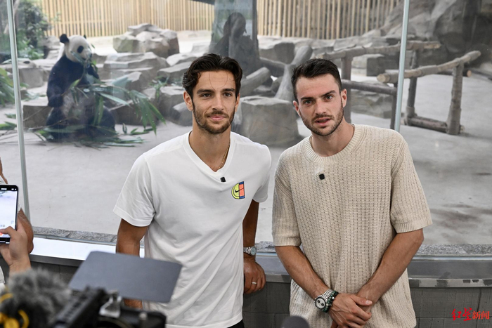 他们渴望通 他们渴望通