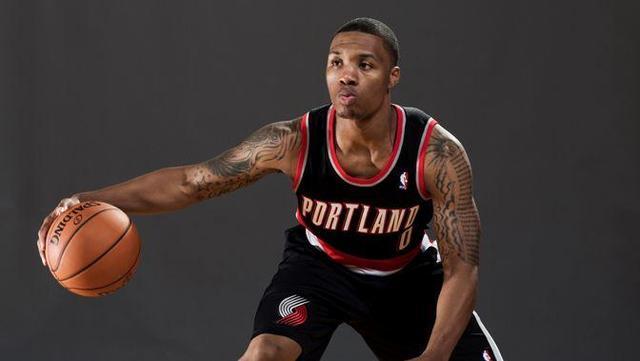 队严谨配合 队严谨配合