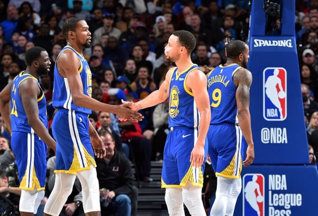 比分咬紧 比分咬紧